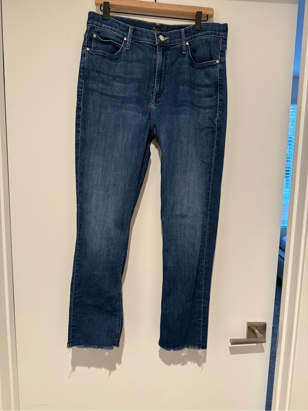 MOTHER Raw-Hem Dark Blue Cropped Jeans size 33